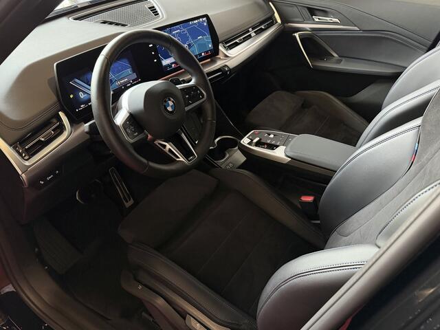 BMW X1 SDRIVE M-PAKKET ZWARTE SIERLIJSTEN NAVI LED ELEK.KLEP ADAP.CRUISE LEER/ALCANTARA CAMERA M-SPORT INTERIEUR / EXTERIEUR ? Top Auto's. Al 30 Jaar uw Bmw Specialist in , BMW M / M Sport / PHEV / HEV / Hybrid / Mhev / 25e / 30e / xDrive25e // xDrive30e / sDri