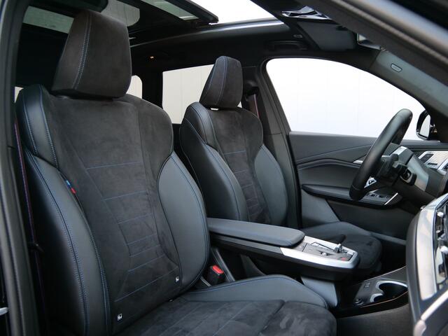 BMW X1 xDrive25e M Sport pakket Pro 245 Pk Automaat Schuifdak / Winterpakket / Harman Kardon