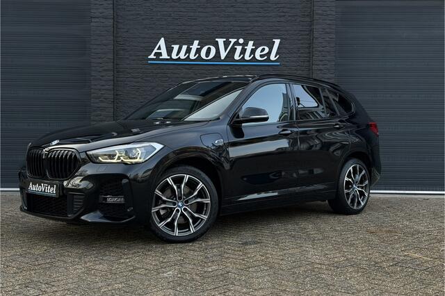 BMW X1 xDrive25e M-Sport | Sportleder | Camera | Stoel + Stuurverwarming | Adaptive Cruise