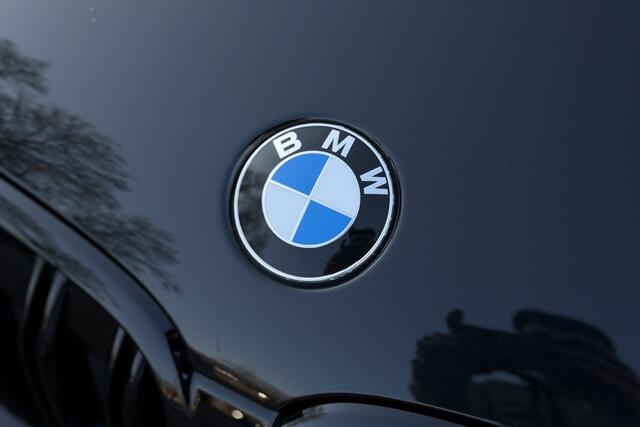 BMW X1 xDrive25e M-Sport | Sportleder | PDC A | LED | Stoelverwarming | DAB