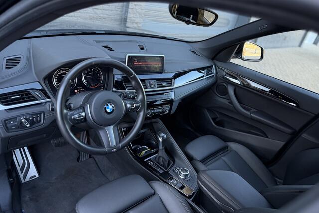 BMW X1 xDrive25e M-Sport | Sportleder | PDC A | LED | Stoelverwarming | DAB
