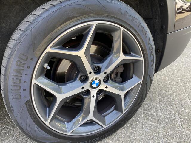 BMW X1 sDrive20i High Executive | Elektrische stoel | Camera Info Bas: 0492-588982