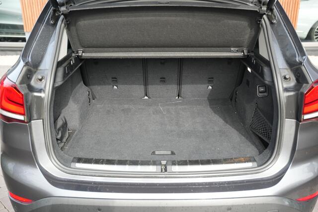 BMW X1 xDrive25e High Executive Panoramadak Adapt Cruise Half leer sport Navi