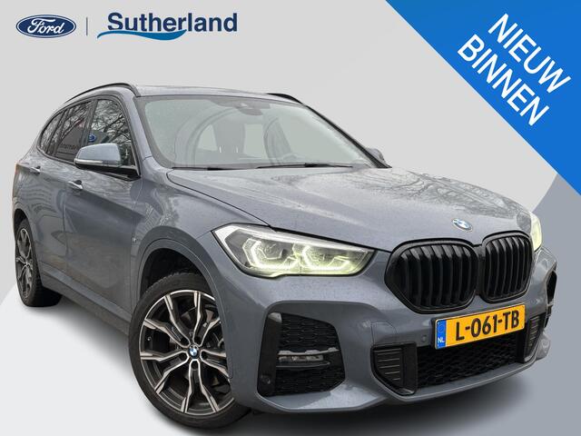 BMW X1 xDrive25e eDrive M Sport Plug-in Hybride | PHEV | 220pk | Panoramadak | Storm Bay Metallic | 19 inch | M Pakket | Camera | Sportstoelen | Led verlichting | Head Up Display | Shadowline Exterieur