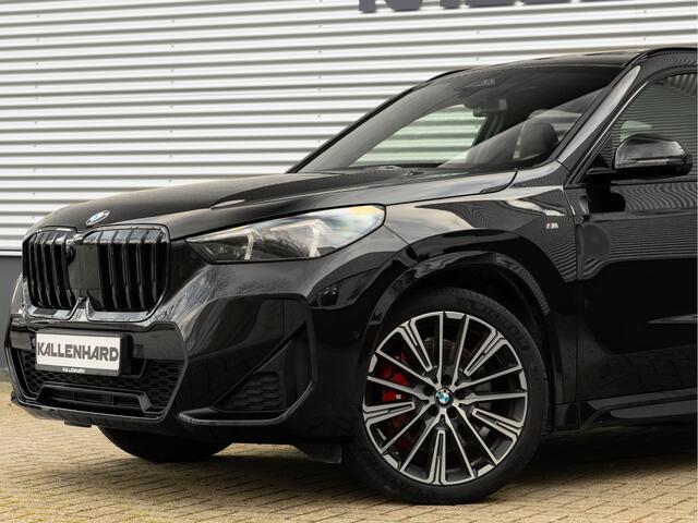 BMW X1 sDrive18i M-Sport Pro - 20 inch - Pano - Memory - Trekhaak - Head-up
