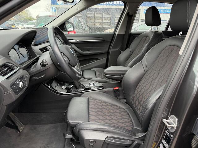 BMW X1 xDrive25e xLine / LED / HUD / Navi / Camera