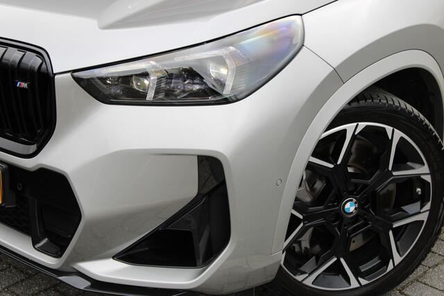 BMW X1 M35i High Executive M Sport Automaat / Panoramadak / Sportstoelen / M Adaptief onderstel / Comfort Access / Head-Up / Harman-Kardon / Parking Assistant Plus