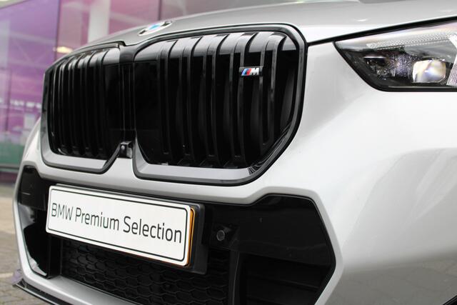BMW X1 M35i High Executive M Sport Automaat / Panoramadak / Sportstoelen / M Adaptief onderstel / Comfort Access / Head-Up / Harman-Kardon / Parking Assistant Plus