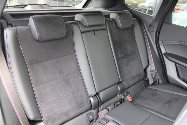 BMW X1 M35i High Executive M Sport Automaat / Panoramadak / Sportstoelen / M Adaptief onderstel / Comfort Access / Head-Up / Harman-Kardon / Parking Assistant Plus