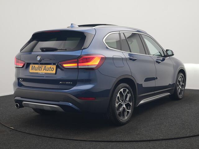 BMW X1 xDrive25e X Line PHEV 221pk Dealer O.H. | Panodak | Head Up | Camera | Sfeerverlichting | Sportstoelen & Stuur Verwarmd | Apple Carplay | Keyless | Navigatie | Cruise Control | DAB | Plug In Hybrid |