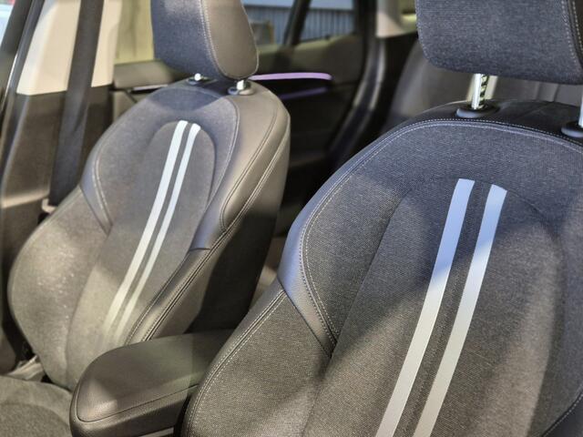 BMW X1 xDrive25e High Executive Sportline | Panorama | Trekhaak | Camera | Carplay