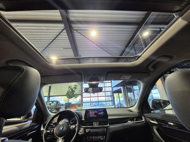 BMW X1 xDrive25e High Executive Sportline | Panorama | Trekhaak | Camera | Carplay