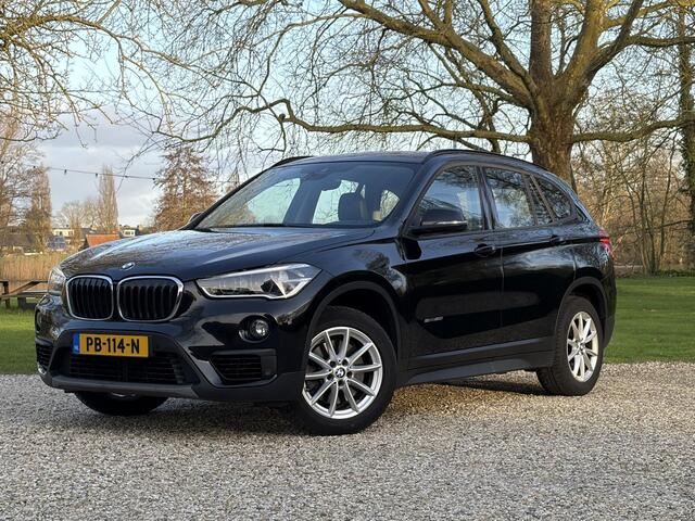 BMW X1 2.0i High Executive Automaat,Leer,Head-Up,Trekhaak