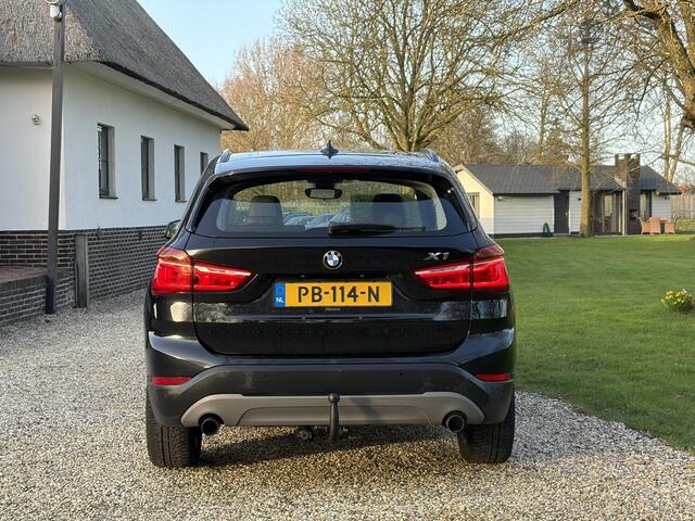 BMW X1 2.0i High Executive Automaat,Leer,Head-Up,Trekhaak