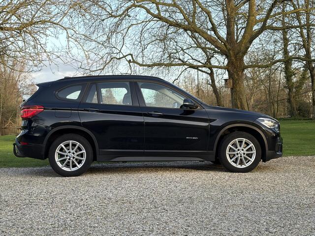 BMW X1 2.0i High Executive Automaat,Leer,Head-Up,Trekhaak