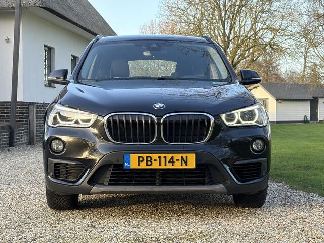 BMW X1 2.0i High Executive Automaat,Leer,Head-Up,Trekhaak