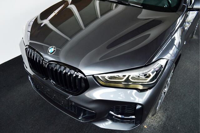 BMW X1 sDrive20i M-Sportedition | Pano | HUD | Leder | Elektr. Stoel + Mem