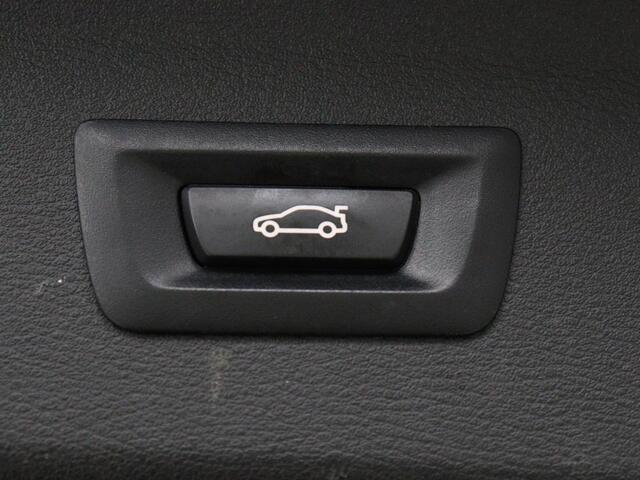 BMW X1 xDrive25e Executive | Panoramadak | Leder | Head-Up | Carplay | Camera | Full LED | Park Assist | Climate control | Navigatie | Cruise control | Bluetooth | PHEV | Plug In