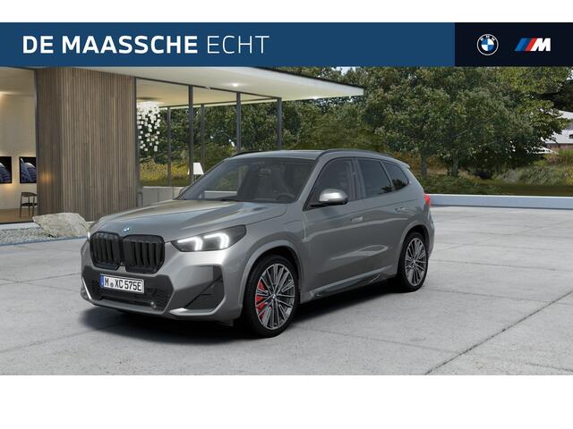 BMW X1 xDrive25e High Executive M Sport Automaat / Panoramadak / Trekhaak / M Sportstoelen / M Adaptief onderstel / Parking Assistant Plus / Head-Up / Stuurverwarming