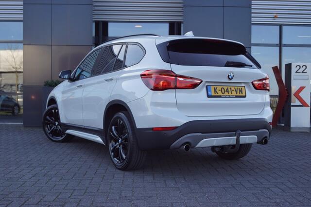 BMW X1 xDrive 20i High Executive Sport-line 192pk/ Trekhaak afnb./El. A-klep