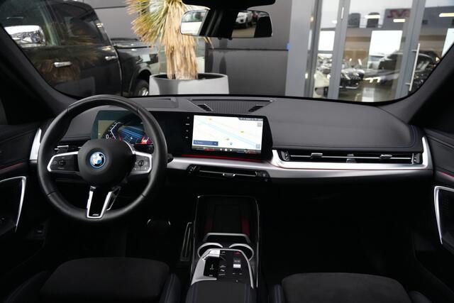 BMW X1 xDrive30e M Sport 327pk Panoramadak/HeadUpDisplay/360Camera