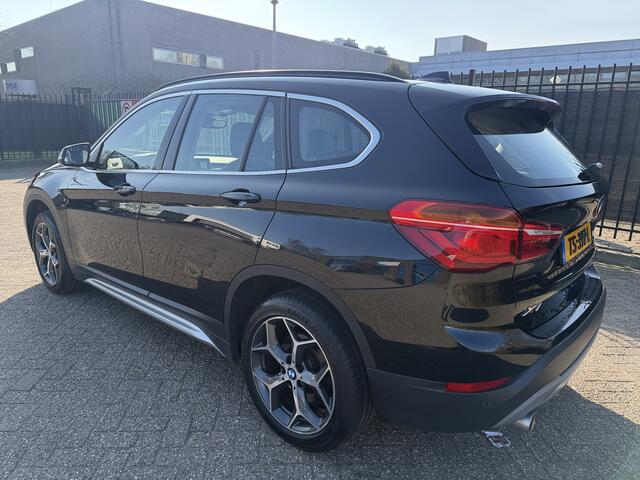 BMW X1 sDrive20i Orange Edition II Leer/Stlvrw/Navi/PDC