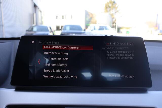 BMW X1 xDrive25e Executive 1e Eigenaar | Dealer Onderh | NAP | BTW | Head-Up | Stoelverwarming | Elek Klep | Navi | Carplay | Keyless | Bots | Cruise | Leer