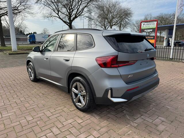 BMW X1 xDrive30e Pano Trekhaak Frozen Grey Harman Kardon