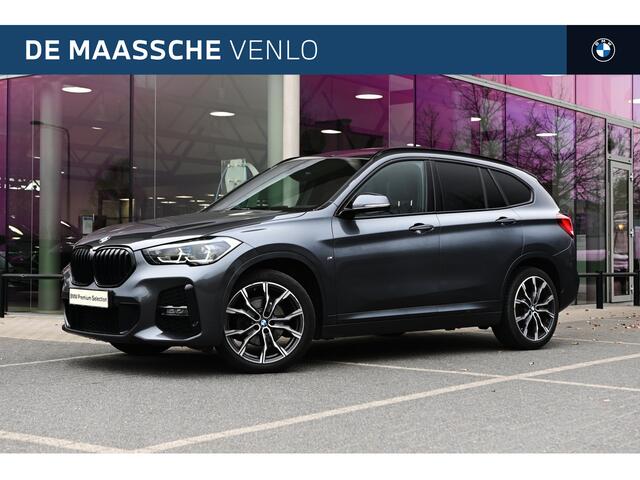 BMW X1 sDrive18i Executive M Sport Automaat / Panoramadak / Sportstoelen / Comfort Access / Achteruitrijcamera / Head-Up / Adaptieve LED