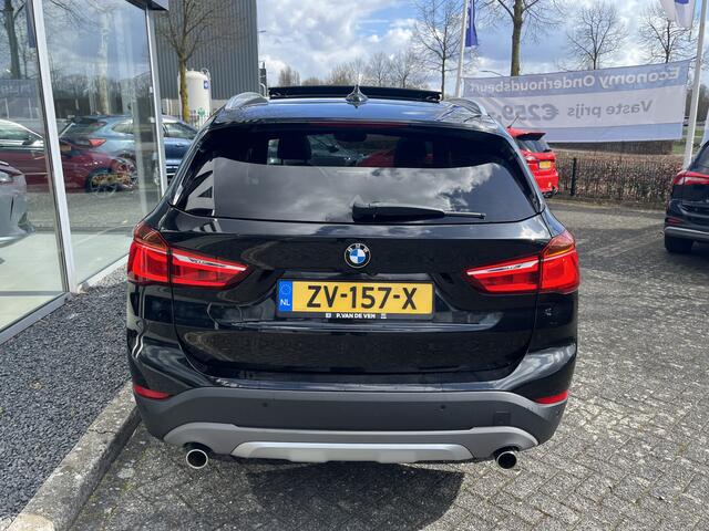 BMW X1 sDrive20i High Executive 192pk/141kW Automaat | Panodak | Afneembare trekhaak | Vol leder | Camera | Elektr. achterklep | Head-Up display | etc. etc.