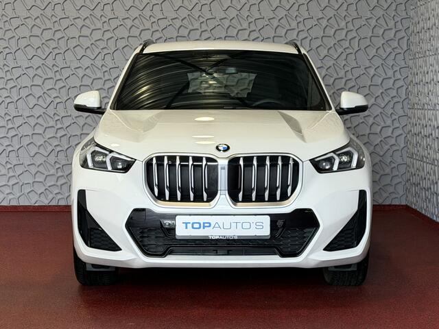 BMW X1 SDRIVE M-SPORT SHADOW LINE NAVI LED ELEK.KLEP ADAP.CRUISE LEER/ALCANTARA CAMERA M-SPORT INTERIEUR / EXTERIEUR ? Top Auto's. Al 30 Jaar uw Bmw Specialist in , BMW M / M Sport / PHEV / HEV / Hybrid / Mhev / 25e / 30e / xDrive25e // xDrive30e / sDrive18i /