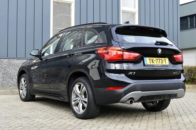 BMW X1 sDrive18i High Executive Rijklaarprijs-Garantie Panoramadak Leder interieur Led Navigatie Head-up