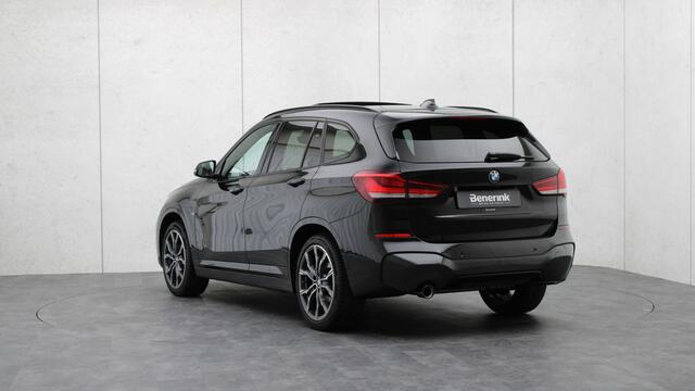 BMW X1 sDrive18i High Executive M-Sport | Head-up | Panoramadak | Trekhaak | Driving Assistant Plus