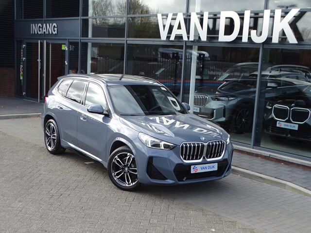 BMW X1 sDrive20i M Sport Pano.Dak Head-Up Harman/Kardon 360 Camera Park-Plus Leder Driving Ass. Adaptief M-onderstel 19"LM Velgen