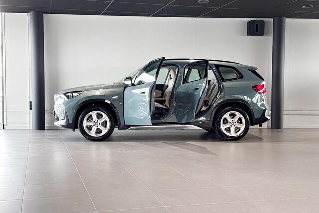 BMW X1 xDrive30e | X Line | Premium Pack | Achteruitrijcamera | Comfort Access | Trekhaak |