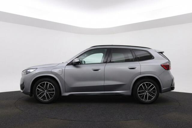 BMW X1 25 e xDrive M Sport Pano l 360 Camera l HUD l VOL OPTIES