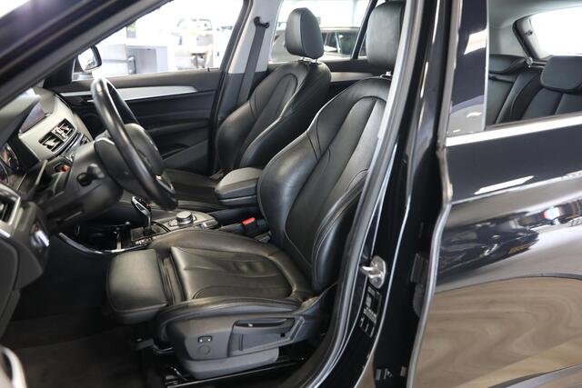 BMW X1 sDrive18i High Executive | Schuif-open dak | X-LINE | Leer | DAB+ | 19''