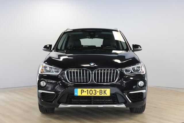 BMW X1 sDrive18i High Executive | Schuif-open dak | X-LINE | Leer | DAB+ | 19''