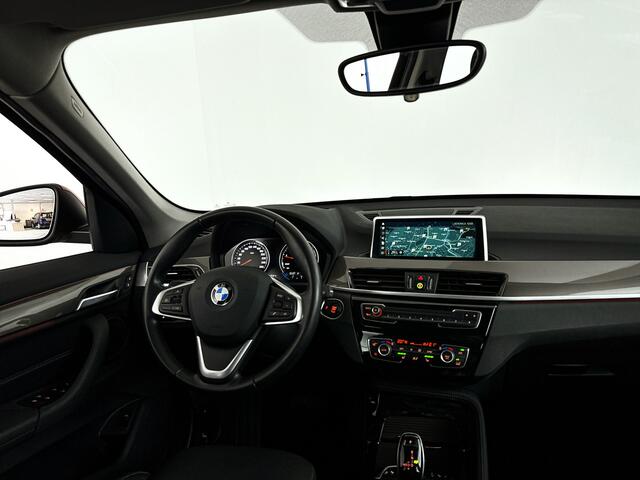 BMW X1 sDrive20i Orange Edition II | Parkeercamera | Stoelverwarming | Cruise control
