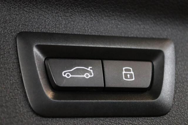 BMW X1 23 i xDrive M Sport Leder l Panorama l Harman l HUD l Shadow Lin