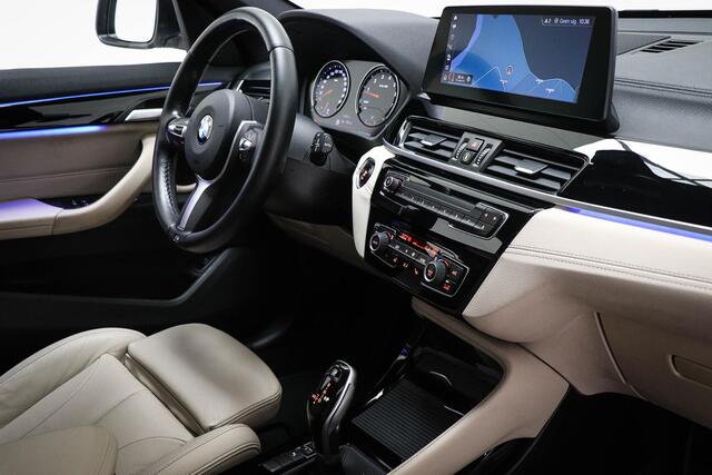 BMW X1 sDrive20i VDL Nedcar Edition | AUDIO MEDIA / PARKING PACK | HEAD UP | VERWARMDE SPORTSTOELEN | DAB | APPLE | DRAADLOZE LADER | CAMERA