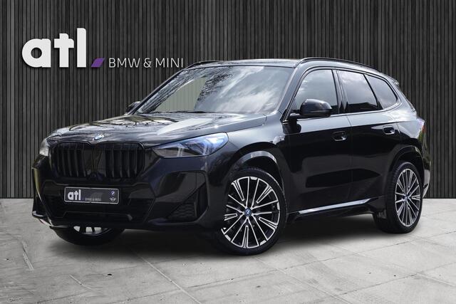 BMW X1 sDrive18i M-Pakket | HUD | Keyless | Adap LED | 360 Camera | Stoelverwarming | DAB | Etc.