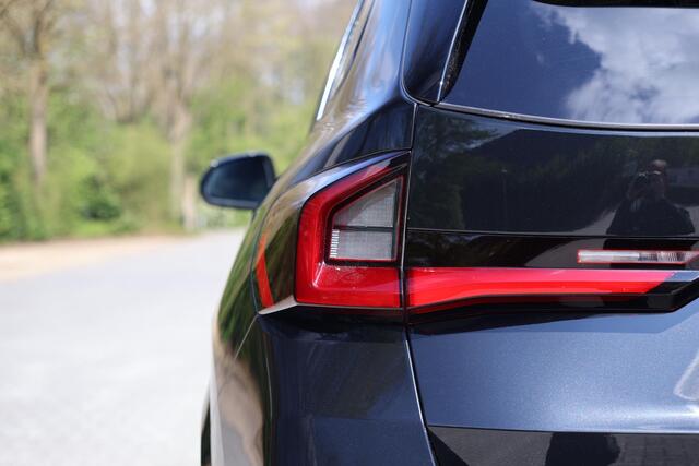 BMW X1 sDrive18i M-Pakket | HUD | Keyless | Adap LED | 360 Camera | Stoelverwarming | DAB | Etc.