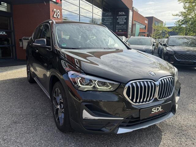 BMW X1 sDrive18i High Executive Xline // DEALER ONDERHOUDEN!! // CAMERA // NAVI // CLIMA // CRUISE // LED //