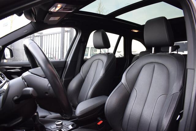 BMW X1 sDrive18i High Executive | Trekhaak | Pano | Leer | Stoelverwarming