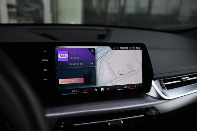 BMW X1 xDrive25e M Sport Automaat / Trekhaak / Sportstoelen / M Adaptief onderstel / Achteruitrijcamera / Getint Glas