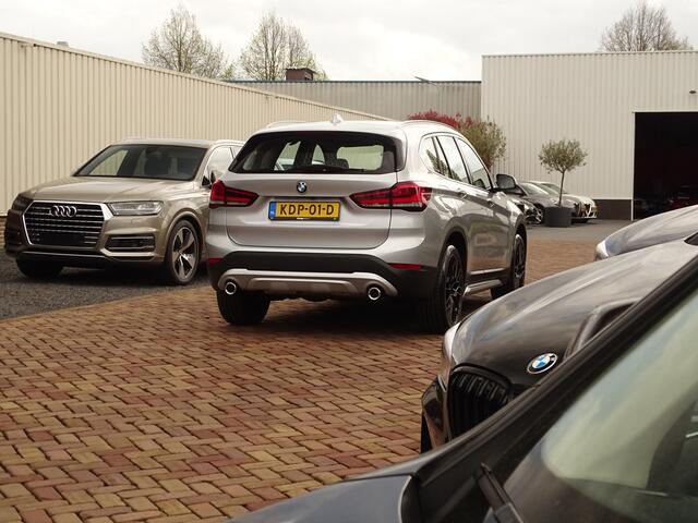 BMW X1 xDrive20i | 4x4 | Carplay | HUD | Trekhk | Camera | 1e Eig. | Ad.Cruise | Dealeronderhouden!