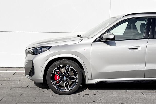 BMW X1 xDrive23i Parking Assistant Plus | M Sportpakket Pro | Innovation Pack | | Selections 1500