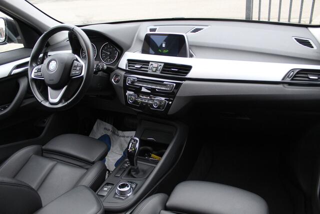 BMW X1 sDrive18i Executive Automaat | Panoramadak | Lederen bekleding | Cruise control | Climate control | Stoelverwarming | Navgatie | Nederlands geleverd
