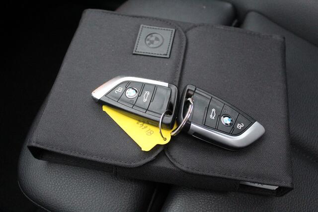 BMW X1 sDrive18i Executive Automaat | Panoramadak | Lederen bekleding | Cruise control | Climate control | Stoelverwarming | Navgatie | Nederlands geleverd